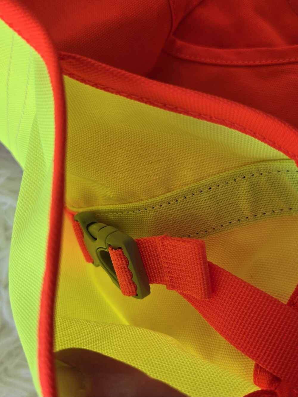 Reflective Dog Vest Medium - Picture 4 of 5